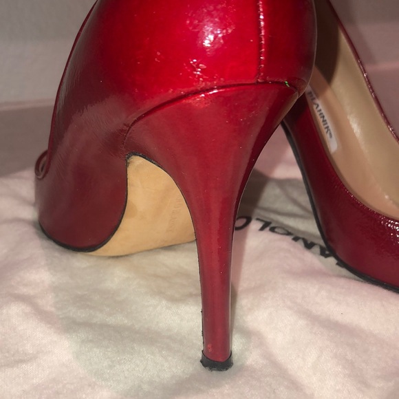 Manolo Blahnik Red Pumps. - Picture 6 of 6